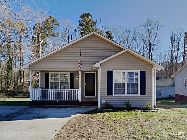 Building Photo - 317 Echo Ave