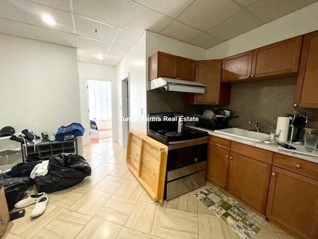 Foto del edificio - 72 Kneeland St