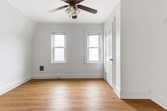 Foto del edificio - 268 Willow Ave