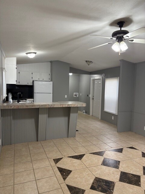 Foto del edificio - 240 Clark Ln