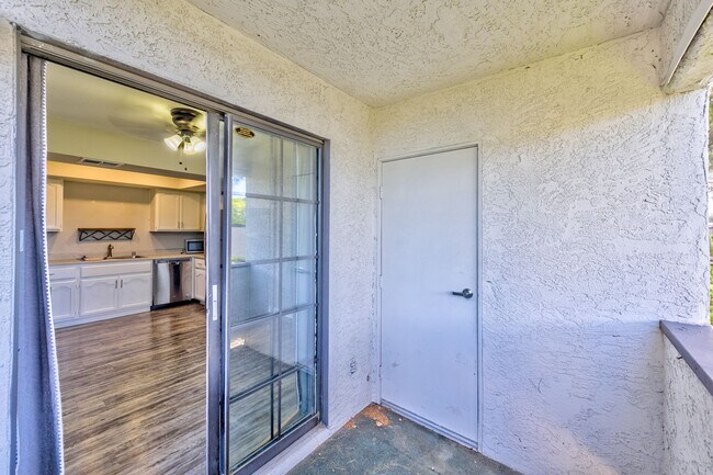 Foto del edificio - 6617 W Tropicana Ave