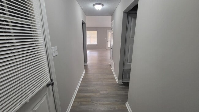 Foto del edificio - 2577 Reese Lake Cir