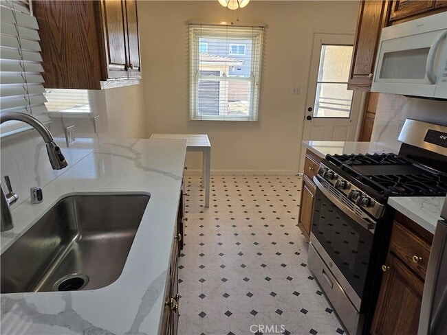 Building Photo - 121 N Baymar Ave