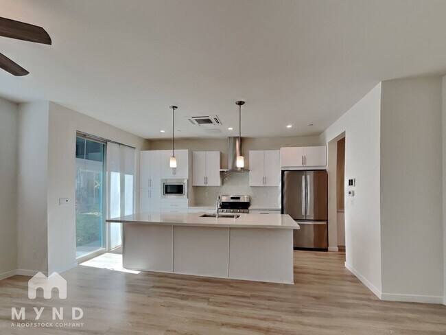 Foto del edificio - 236 Log Pond Ln
