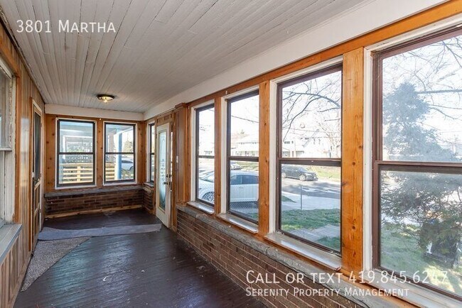 Building Photo - Renovated Three Bed Family Home Coming Soon!