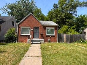 Building Photo - 18461 Heyden St