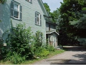 Building Photo - 68 Pleasant St