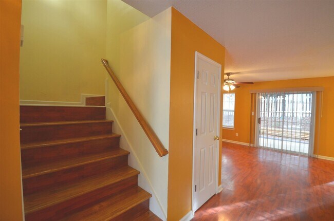 Foto del edificio - 632 N Fairfield Dr