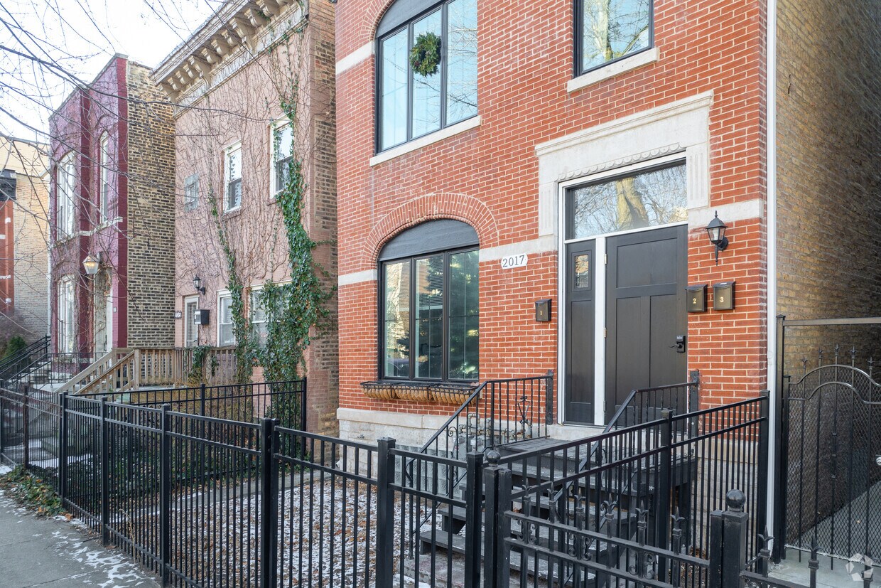 Building Photo - 2017 W Huron St