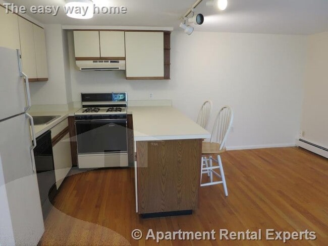 Photo - 61A Sixth St Townhome