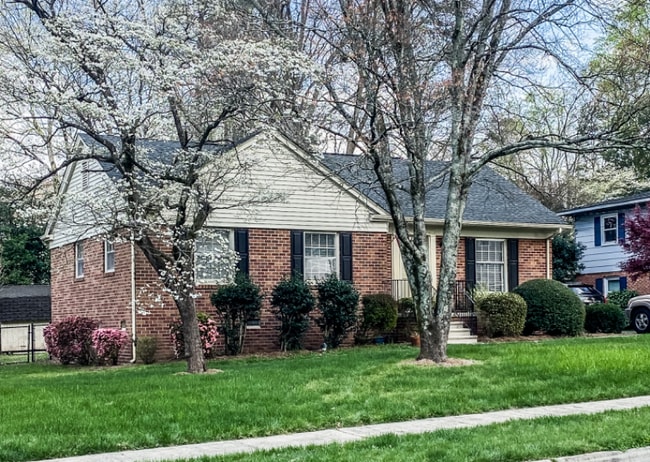 Building Photo - 416 E Rowan St