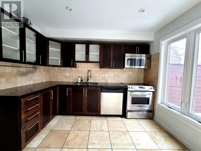 Building Photo - 287 Kingswood Rd