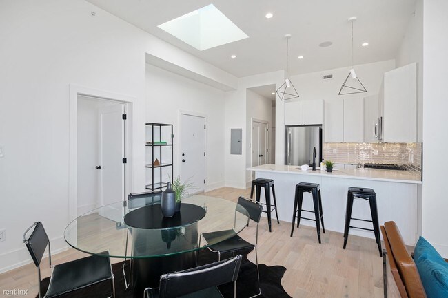 Building Photo - 1 br, 1 bath Apartment - 1218 Snyder Ave