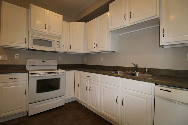 Building Photo - 1625 Green Street
