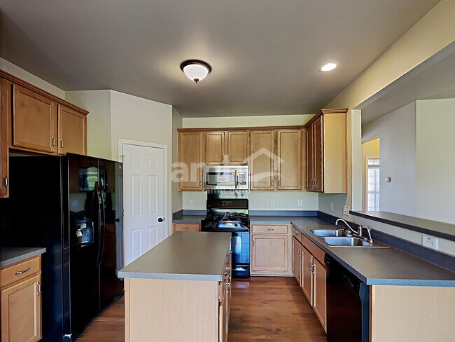 Foto del edificio - 1020 Williford Ct