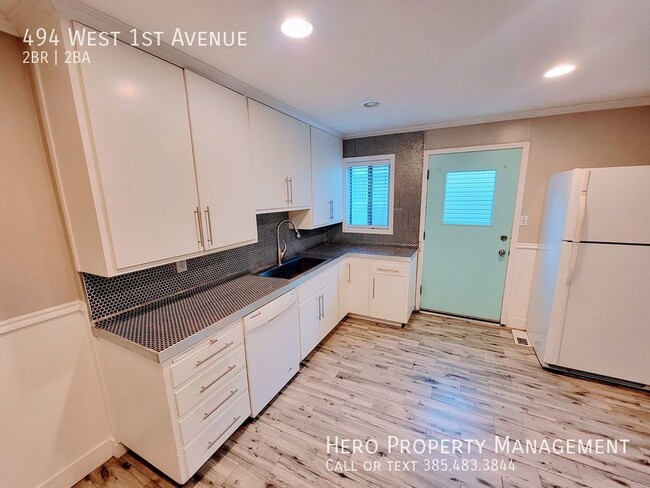 Building Photo - 494 W 1st Ave