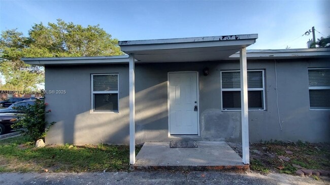 Building Photo - 841 NW 12th Ave