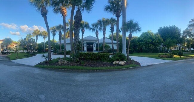 Foto del edificio - 6731 SW 138th St