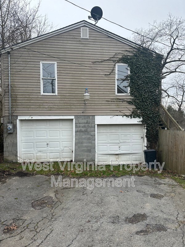 226 Clyde St, Beckley, WV 25801 Condo for Rent in Beckley, WV