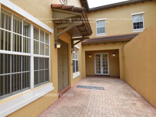 Foto del edificio - 1025 SW 146th Terrace