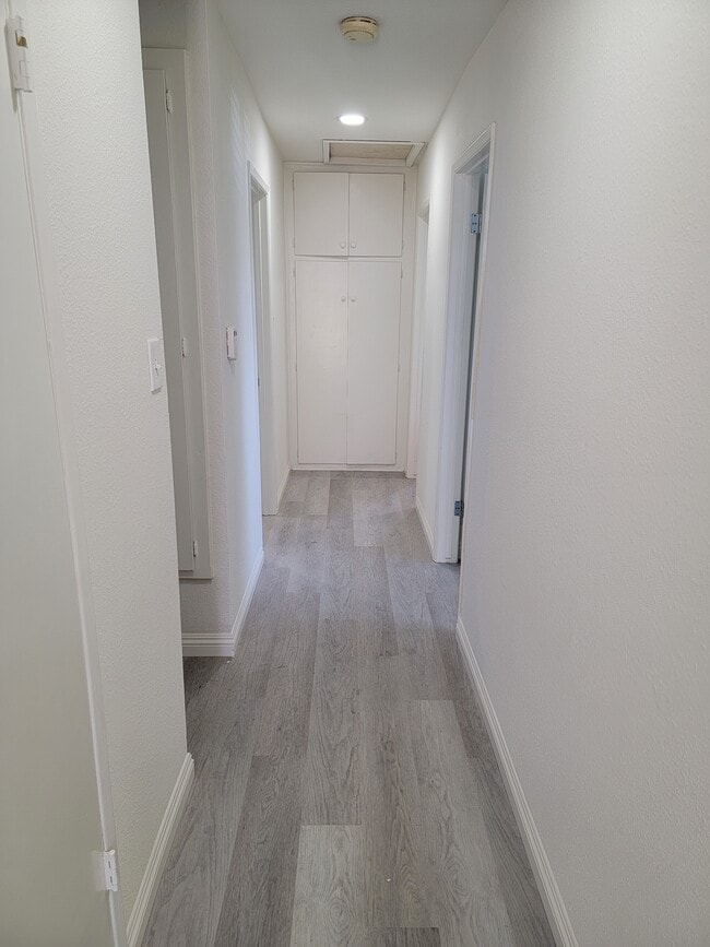 Hallway - 2655 Andover Ave