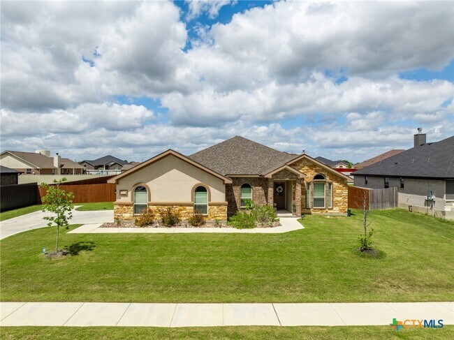 Foto del edificio - 2509 Meadow Lark Dr