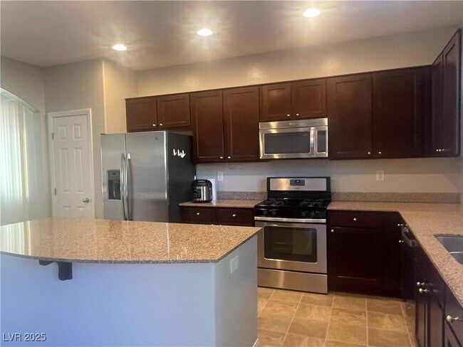 Foto del edificio - 242 Botanic Gardens Dr