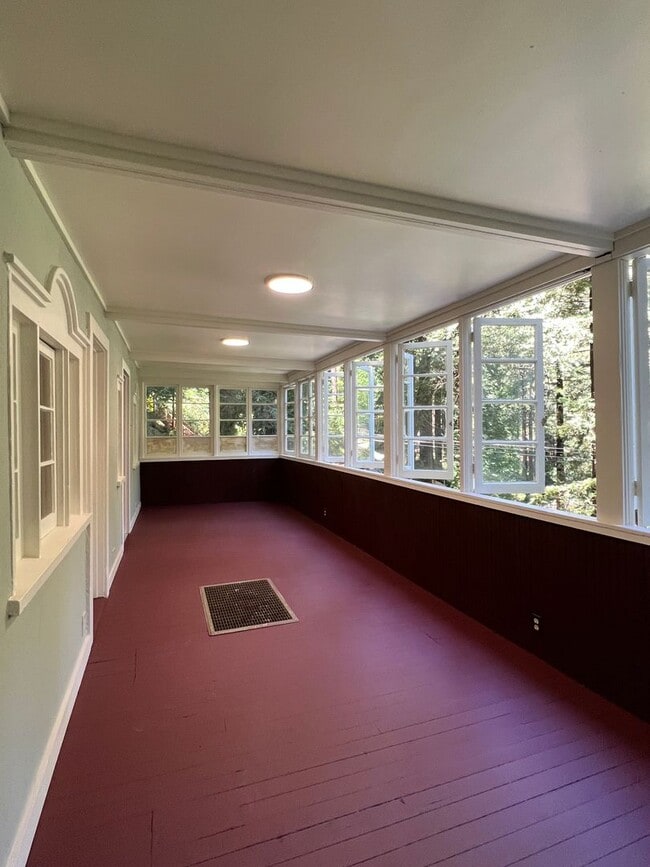 Building Photo - 21567 Starrett Hill Dr