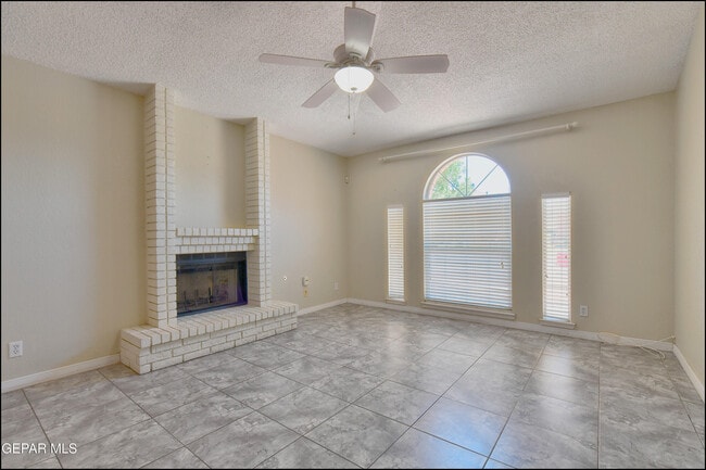 Building Photo - 7317 Desierto Rico Ave