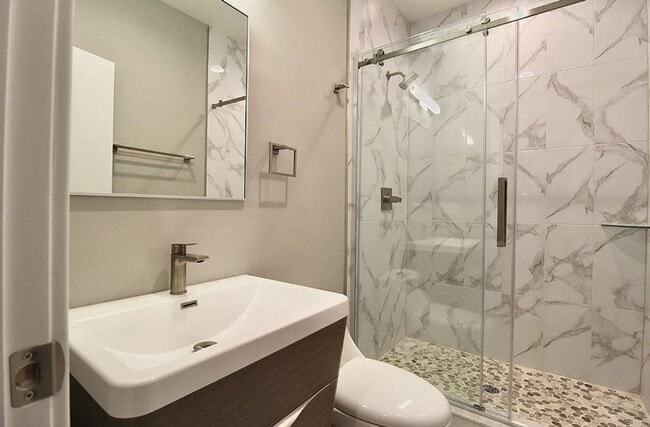 Foto del edificio - 1642 Cambridge St