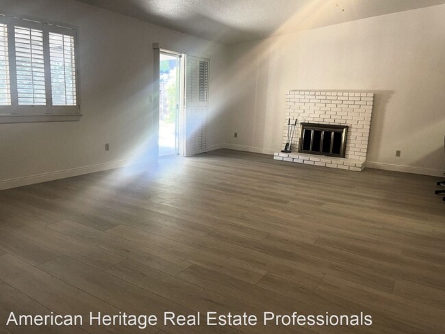 Building Photo - 3 br, 2 bath House - 6250 Springview Dr
