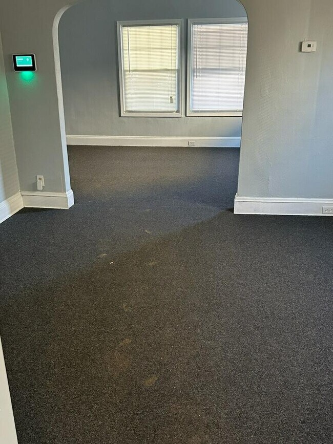 Foto del edificio - 8104 Force Ave