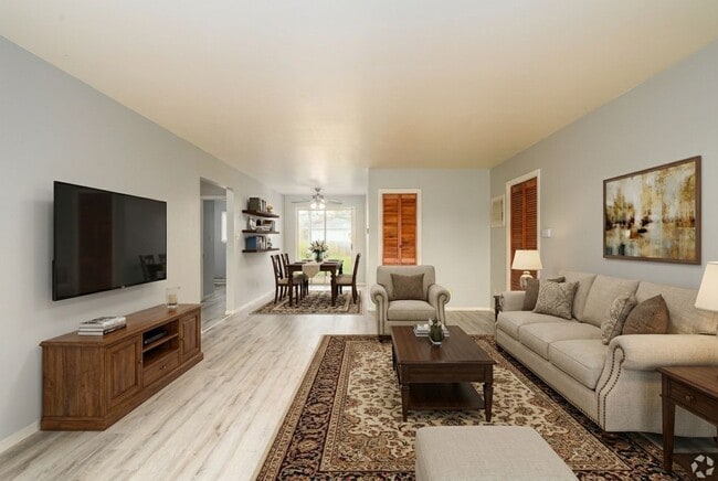 Building Photo - Come home to Park Forest today!