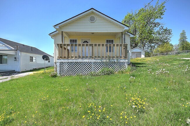 Building Photo - 148 Kingsley Ave