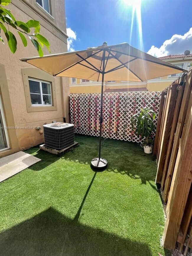 Building Photo - 8526 NW 107th Psge