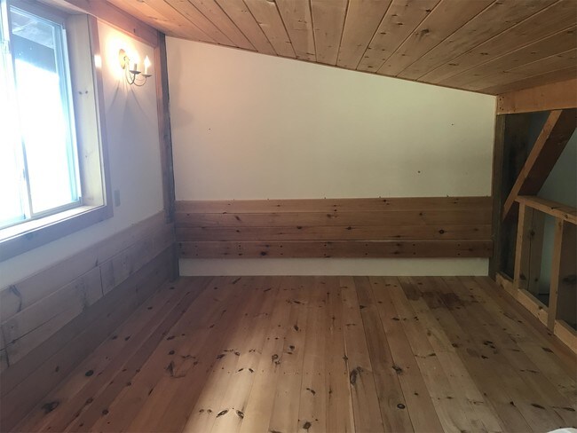 Building Photo - 371 Quarry Rd