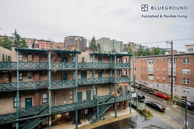 Foto del edificio - 624 Yale Ave N