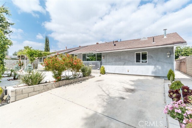 Foto del edificio - 8536 Owensmouth Ave