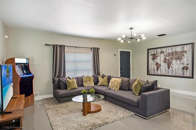 Foto del edificio - 5050 NW 12th Ave