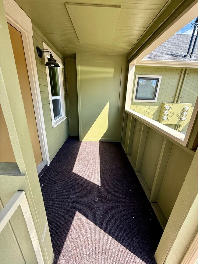 Foto del edificio - FULLY REMODELED 3 bedroom 1 bath Rental
