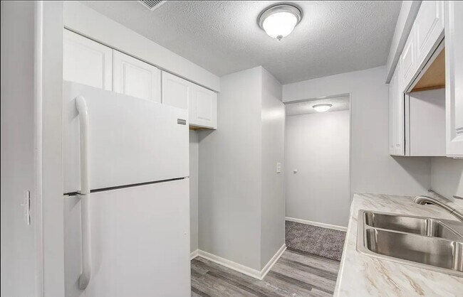 Kitchen (New Stove to be installed in the next days) - 22121 River Oaks Dr