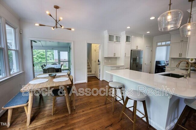 Foto del edificio - 110 Montauk Point Pl