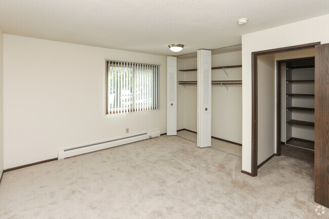 1BR, 1BA - 720SF - Shadow Green Apartments