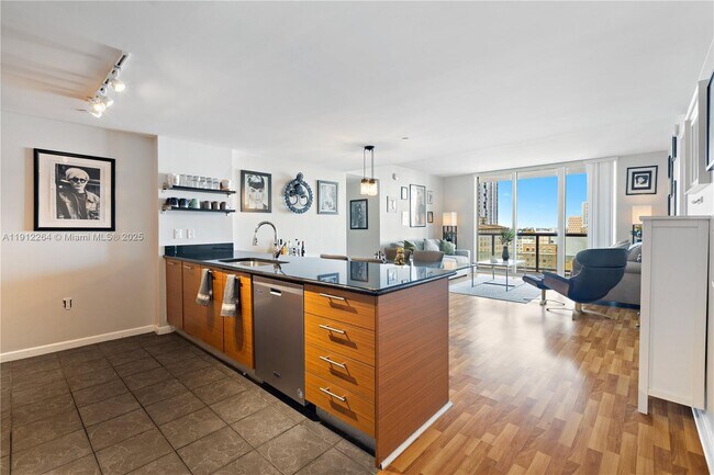 Building Photo - 50 Biscayne Blvd