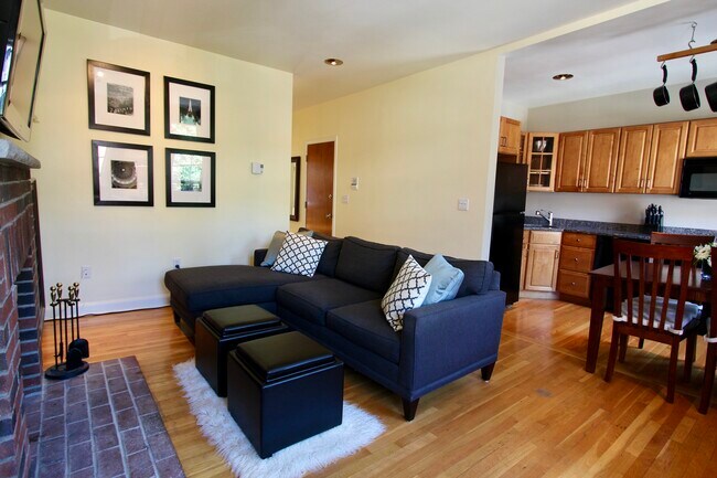 Foto del edificio - 103 E Brookline St