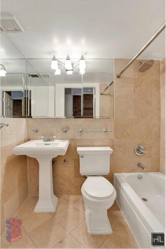 Foto del edificio - E 10TH ST.