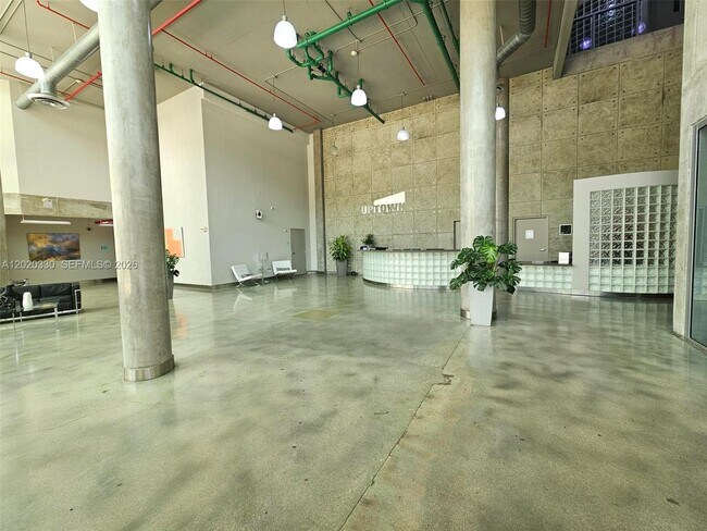 Foto del edificio - 3029 NE 188th St