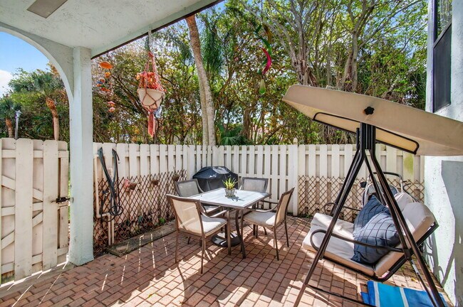 Building Photo - 22380 Pineapple Walk Dr