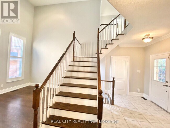 Photo du bâtiment - 830 Old Derry Rd