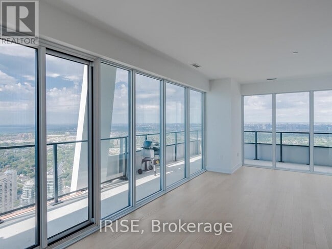Building Photo - 30-PH130 Shore Breeze Dr